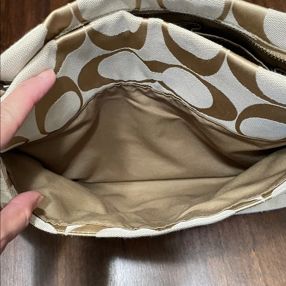Coach Signiture hobo crossbody or shoulder bag and wallet